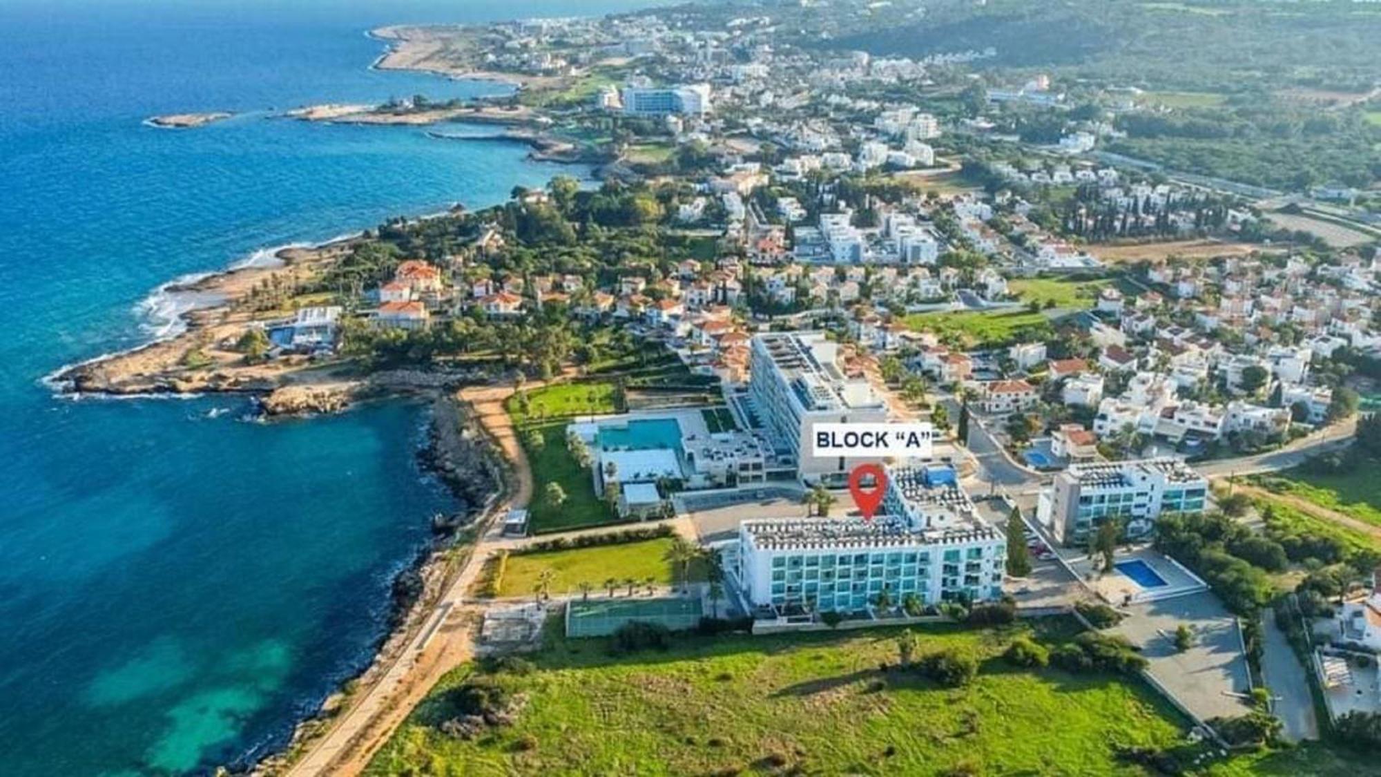 Amber - Coralli Beachfront Apartment Protaras Esterno foto